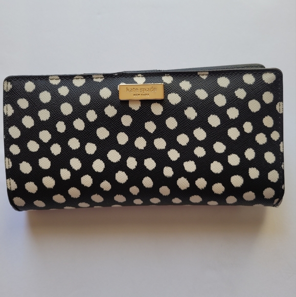 Kate Spade Bifold Wallet - Picture 1 of 9